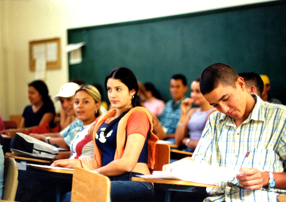 esrudiantes en clase