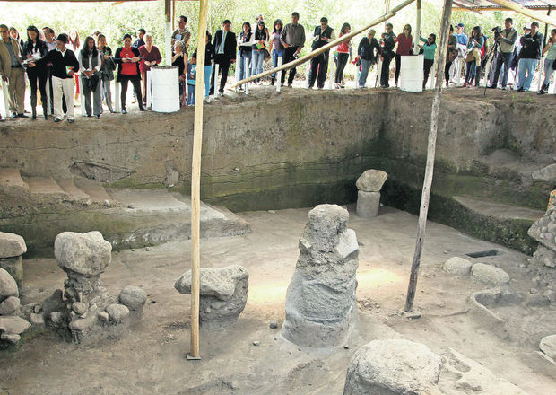 excavacion-contiene-AC-antiguos-COMERcio_ECMIMA20140207_0039_4