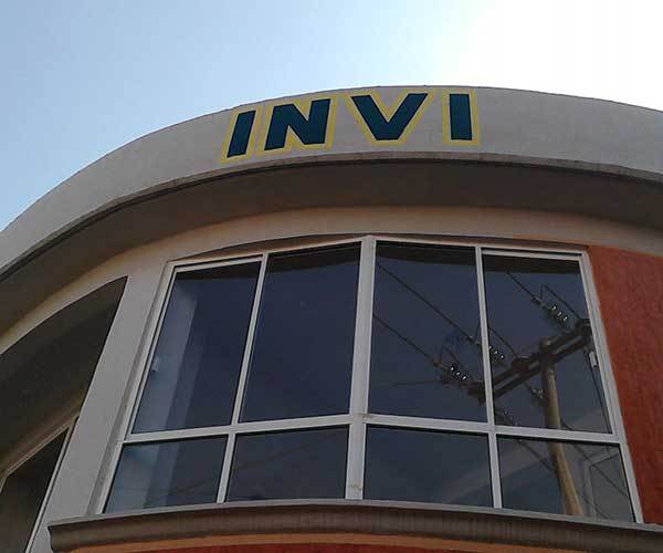 invi